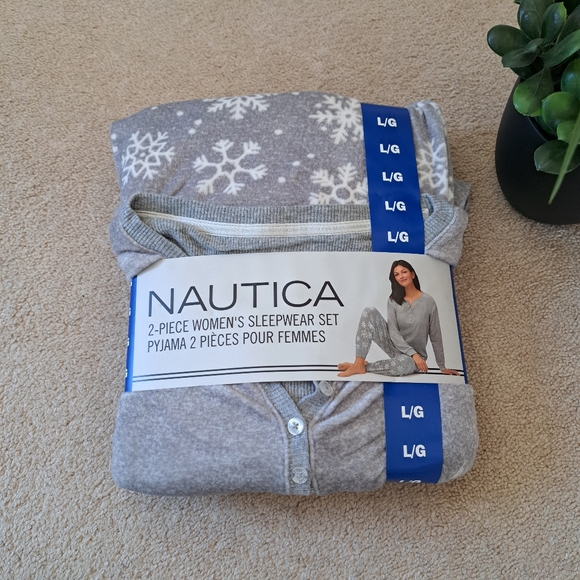 Nautica Other - Nautica 2 Piece PJ Set Women's Large Gray White Print Fleece Loungewear Set NWT